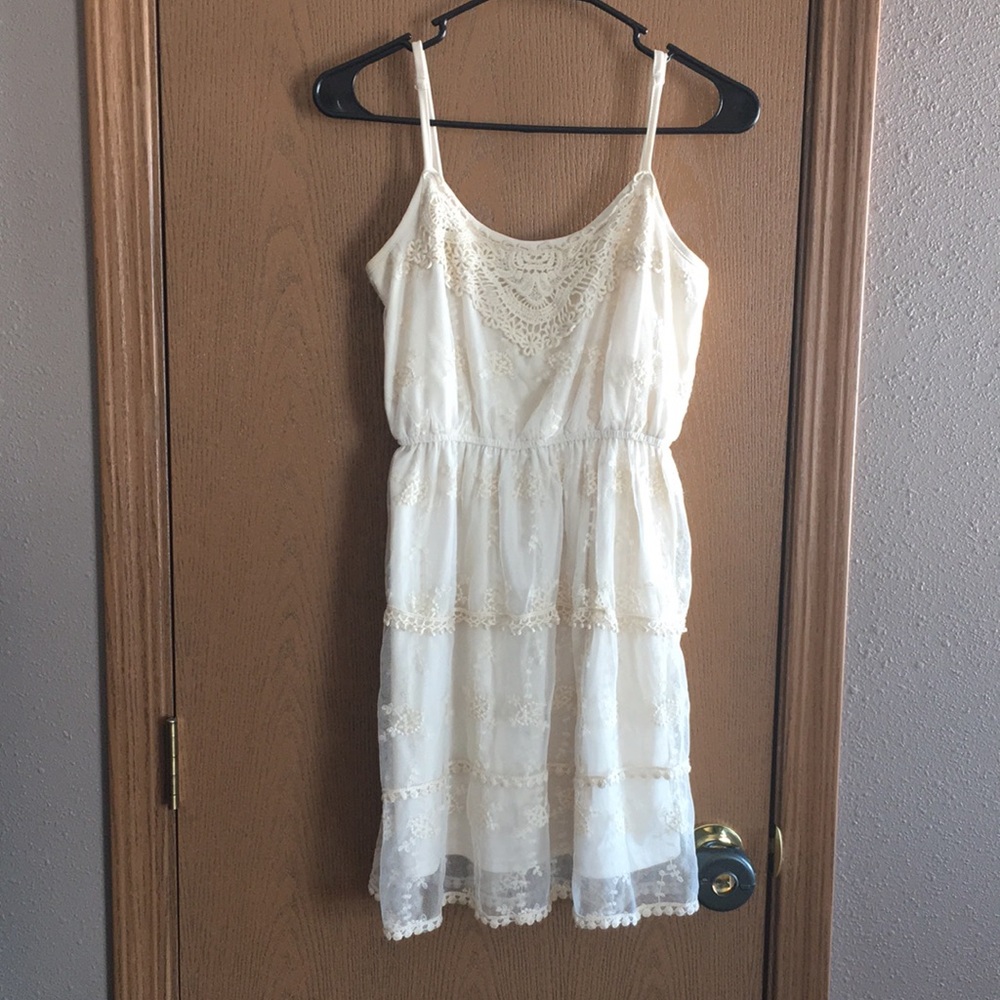 White lace dress